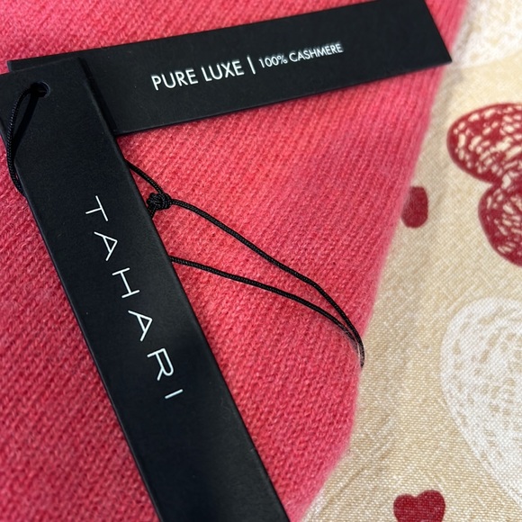 NWT TAHARI Pure Luxe 100% Cashmere V Neck Sweater. Pink, size Medium - Picture 6 of 12